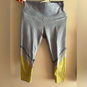 Also cropped leggings size medium